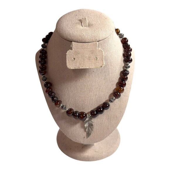 Vintage Sterling Lucite Brown Beaded Necklace Silver Leaf Pendant & Hook Clasp - Picture 2 of 10